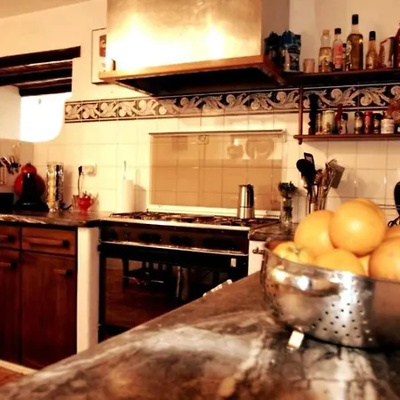 Einzigartige Landhaus-villa Mit Pool, Sauna, Bar Und Bbq
