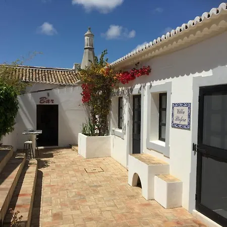 Villa Einzigartige Landhaus-villa Mit Pool, Sauna, Bar Und Bbq