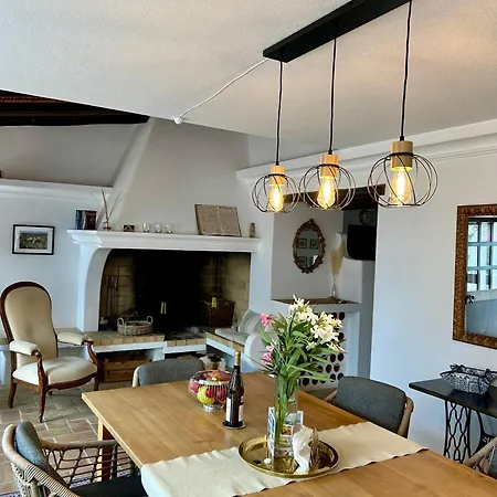 Einzigartige Landhaus-villa Mit Pool, Sauna, Bar Und Bbq וילה