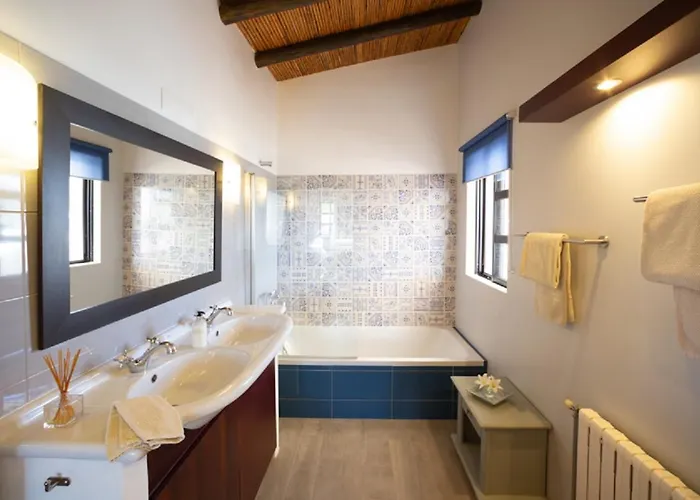 Einzigartige Landhaus-villa Mit Pool, Sauna, Bar Und Bbq Boliqueime
