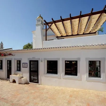 Villa Einzigartige Landhaus-villa Mit Pool, Sauna, Bar Und Bbq Boliqueime