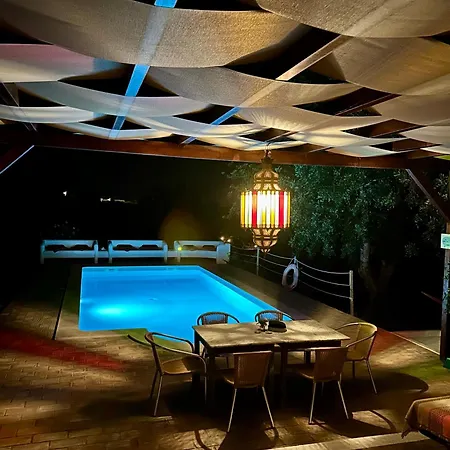 Villa Einzigartige Landhaus-villa Mit Pool, Sauna, Bar Und Bbq *